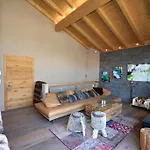 Zell City Exclusive Lodges Διαμέρισμα *