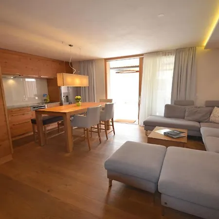 Zell City Exclusive Lodges *